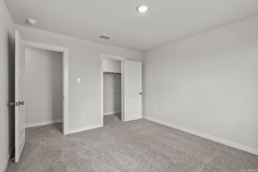 Spacious, unfurnished interior of a new home in Spring Creek, San Antonio (Image 25). Spacious, unfurnished interior of a new home in Spring Creek, San Antonio (Image 25).