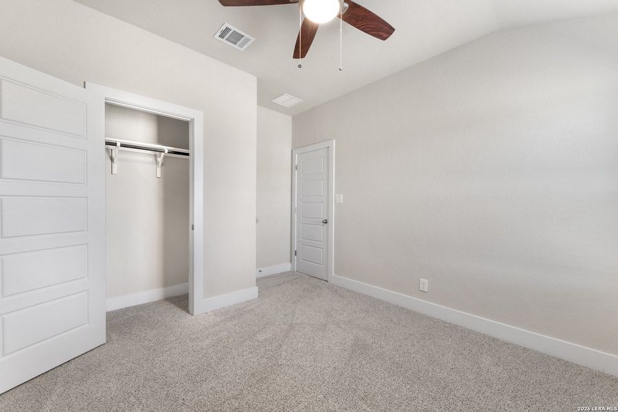 Spacious, unfurnished interior of a new home in Fox Falls, Boerne (Image 23). Spacious, unfurnished interior of a new home in Fox Falls, Boerne (Image 23).