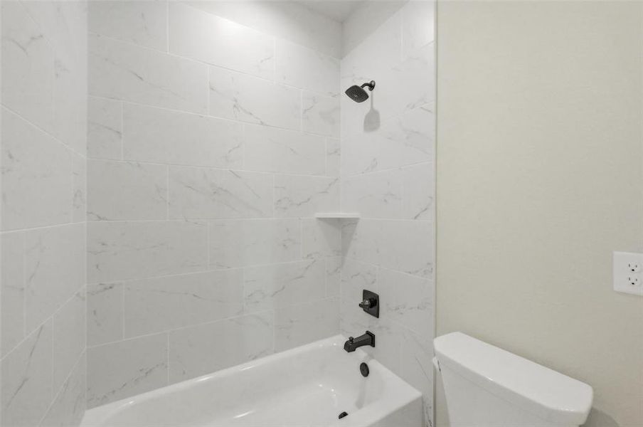 Image 38 of a home in Coyote Crossing.