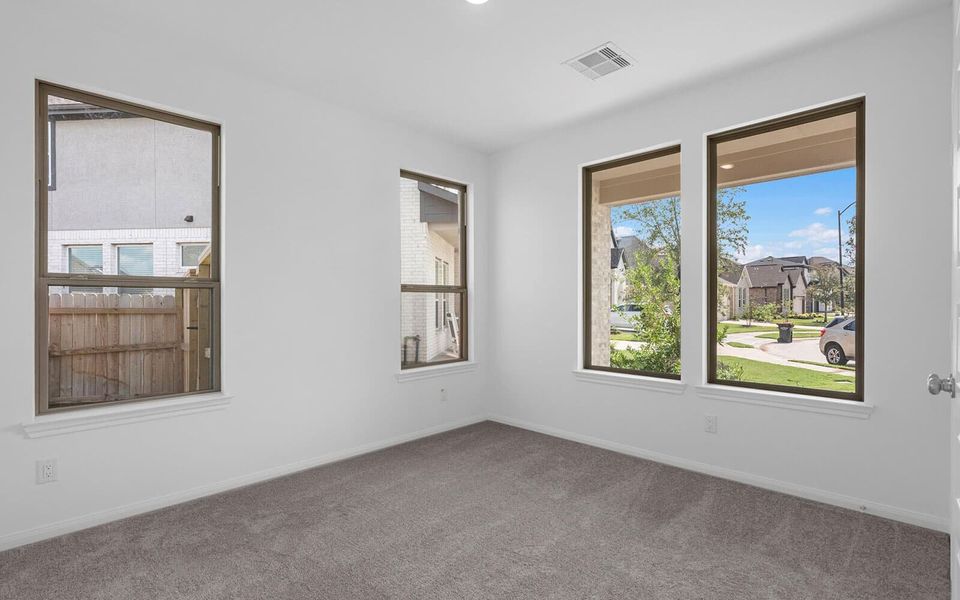 Representative unfurnished interior of a home built from the Oberlin by Brookfield Residential in 50' Traditional Homes at Elyson, Katy (Image 10).