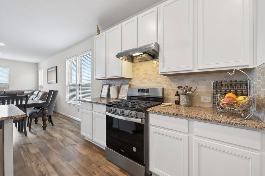 Furnished interior view inside a new home in , Fresno (Image 16).