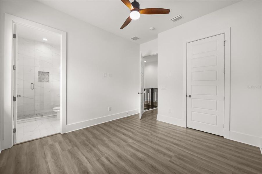 Spacious, unfurnished interior of a new home in , Kissimmee (Image 24).