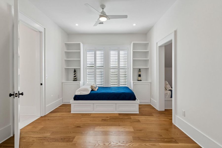 Furnished interior view inside a new home in , Folly Beach (Image 86).