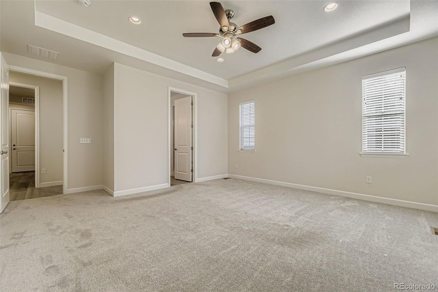 Spacious, unfurnished interior of a new home in , Aurora (Image 24).