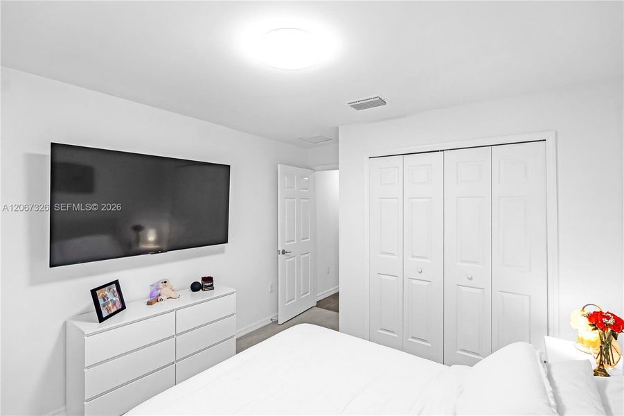 Furnished interior view inside a new home in , Cape Coral (Image 12).