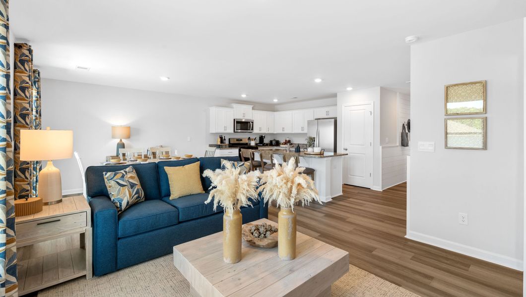 Representative furnished interior of a home built from the Freeport by D.R. Horton in Cascade Point, Seneca (Image 28).