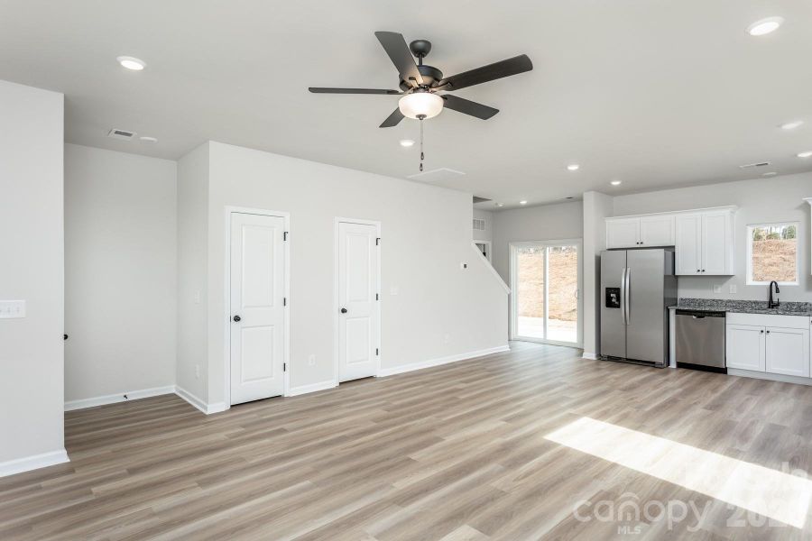 Spacious, unfurnished interior of a new home in , Winston-Salem (Image 7).