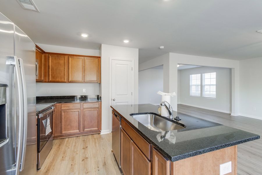 Furnished interior view inside a new home in Haynes Park, Columbia (Image 8).