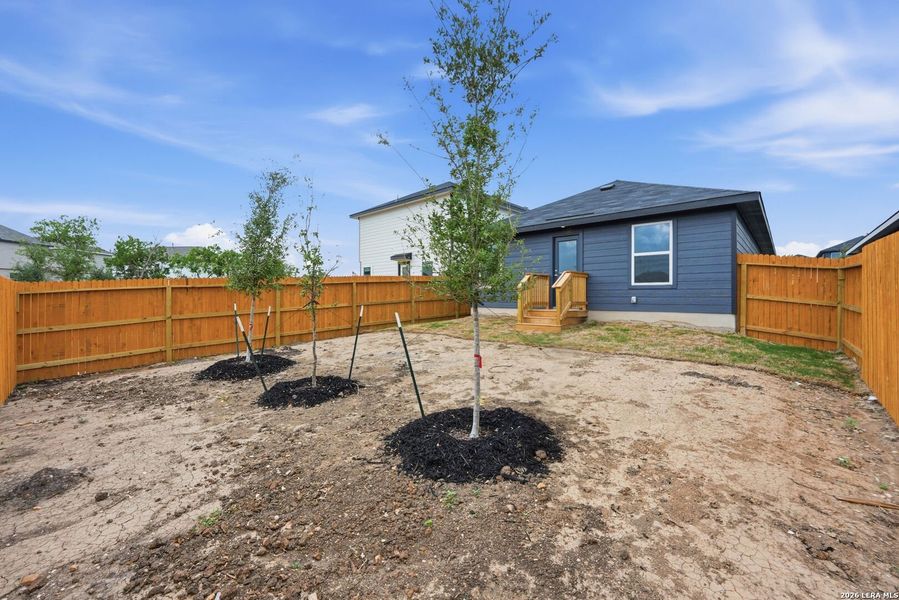 Exterior details and patio area of a home in Blue Ridge Ranch, San Antonio (Image 3).
