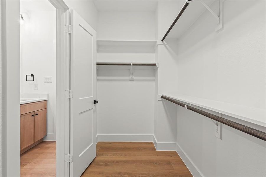 Spacious, unfurnished interior of a new home in , Dallas (Image 23).