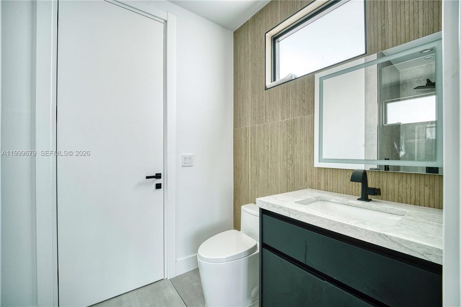 Furnished interior view inside a new home in , Fort Lauderdale (Image 10).