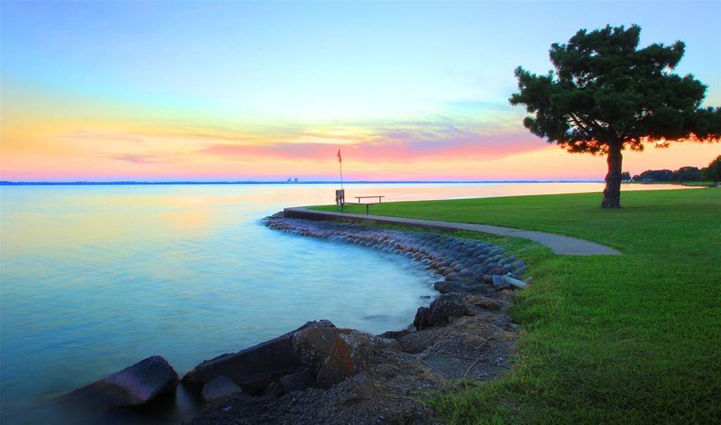 Natural landscape and outdoor views near Heath Golf & Yacht Villas in Heath (Image 18).