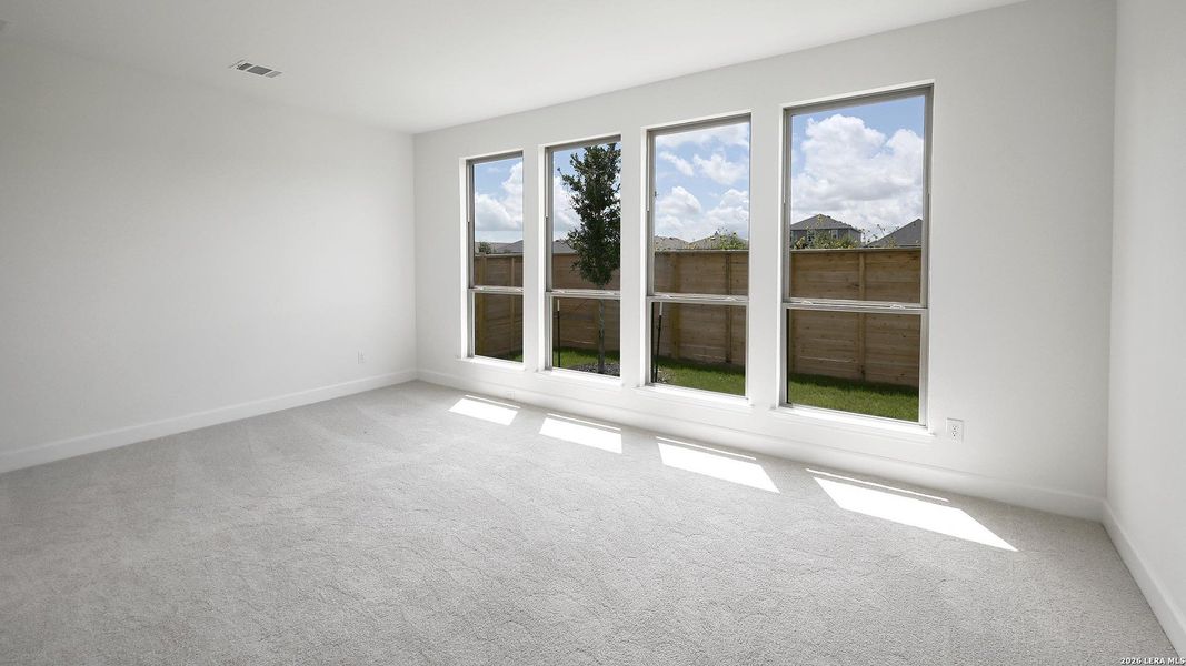 Spacious, unfurnished interior of a new home in Solms Landing, New Braunfels (Image 20).