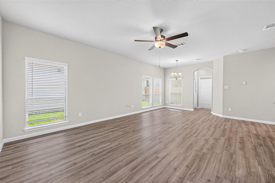 Spacious, unfurnished interior of a new home in Woodland Lakes, Huffman (Image 20). Spacious, unfurnished interior of a new home in Woodland Lakes, Huffman (Image 20).