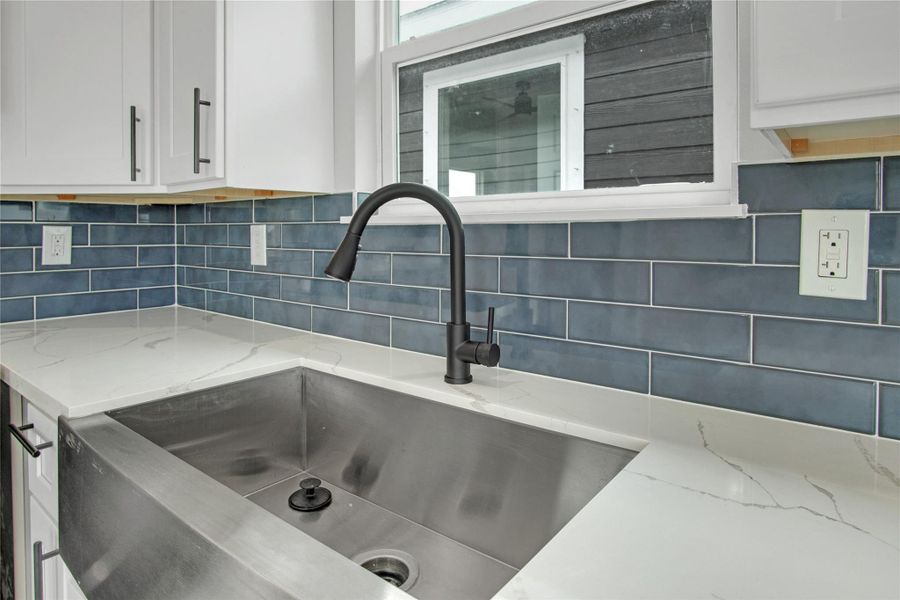Close-up of interior finishes inside a home in , San Leon (Image 13).