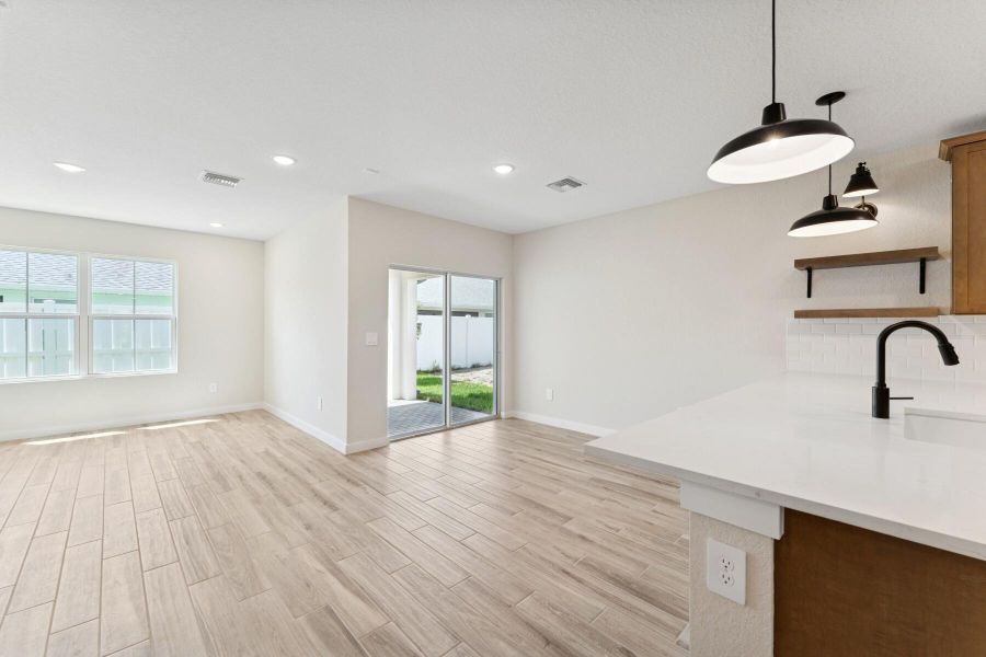 Spacious, unfurnished interior of a new home in , Fort Pierce (Image 24).