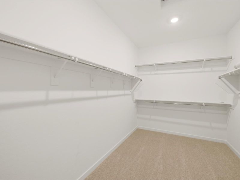 Spacious, unfurnished interior of a new home in Bella Vista Farms Reserve Series, San Tan Valley (Image 13).