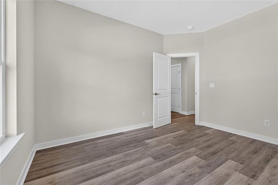 Spacious, unfurnished interior of a new home in , Gainesville (Image 33).