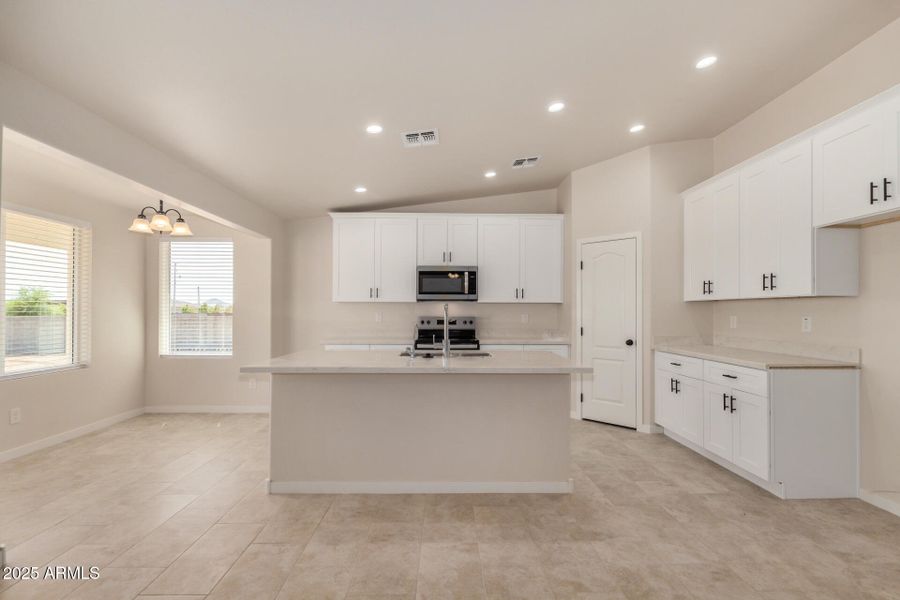 12 - Carver 12 - Carver