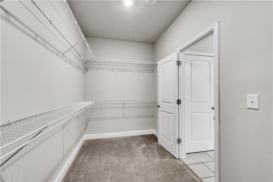 Spacious, unfurnished interior of a new home in Hidden Fields, Hoschton (Image 22).