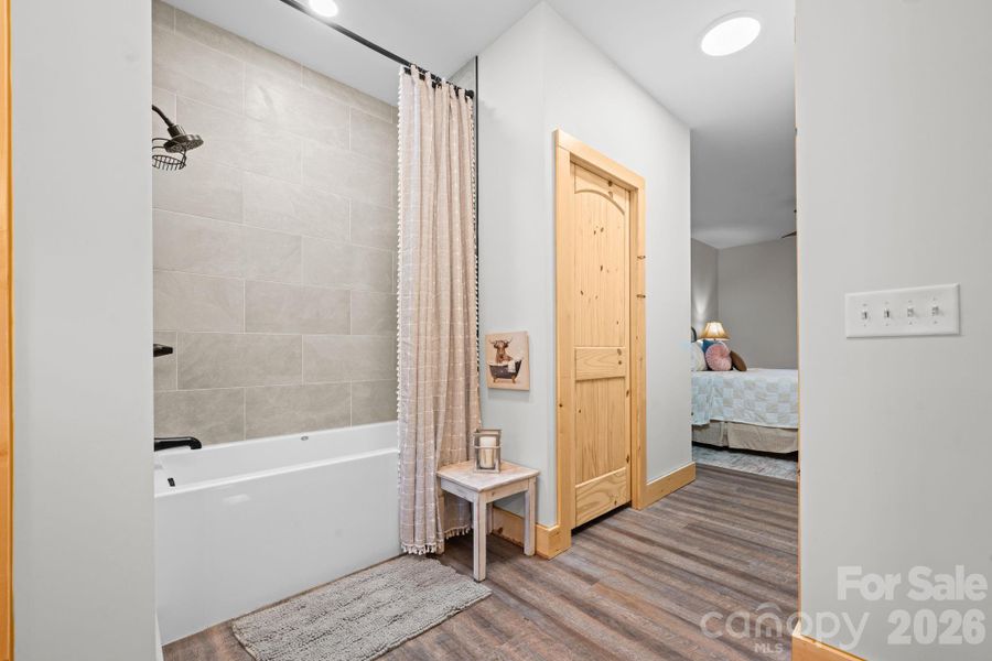 Primary ensuite Primary ensuite