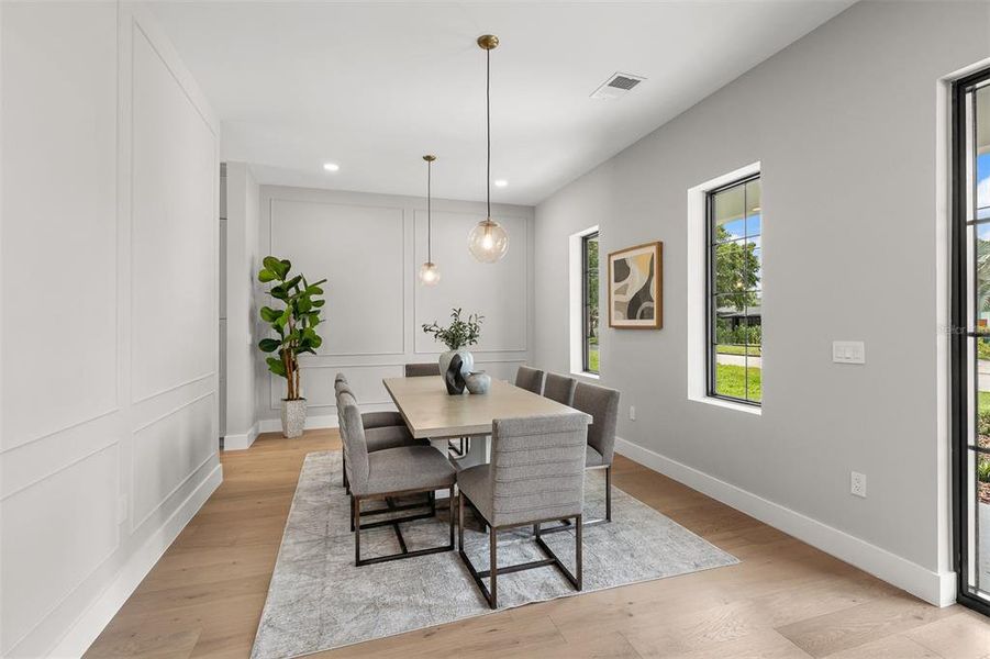 Furnished interior view inside a new home in , Orlando (Image 11).