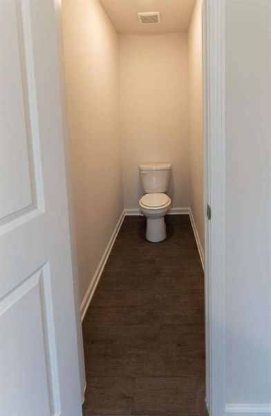 Spacious, unfurnished interior of a new home in Creekside Landing, Dallas (Image 27). Spacious, unfurnished interior of a new home in Creekside Landing, Dallas (Image 27).