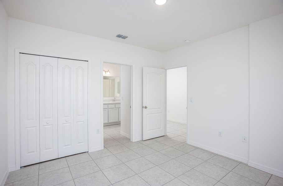 Representative unfurnished interior of a home built from the Melbourne by Maronda Homes in Port St. Lucie, Port St. Lucie (Image 13).