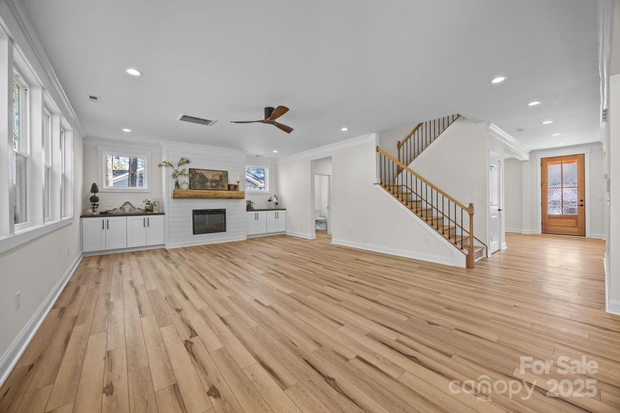 Spacious, unfurnished interior of a new home in , Salisbury (Image 39).