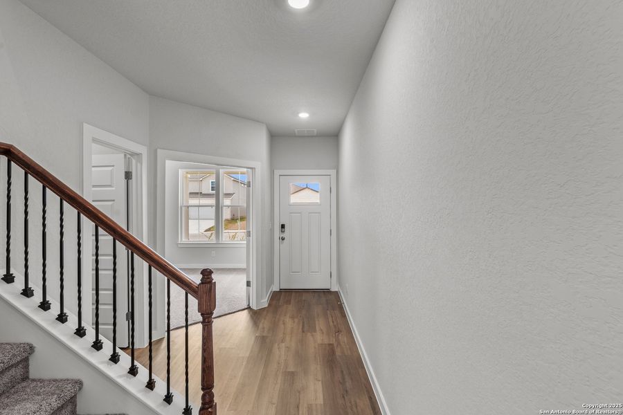 Spacious, unfurnished interior of a new home in August Fields, New Braunfels (Image 31).