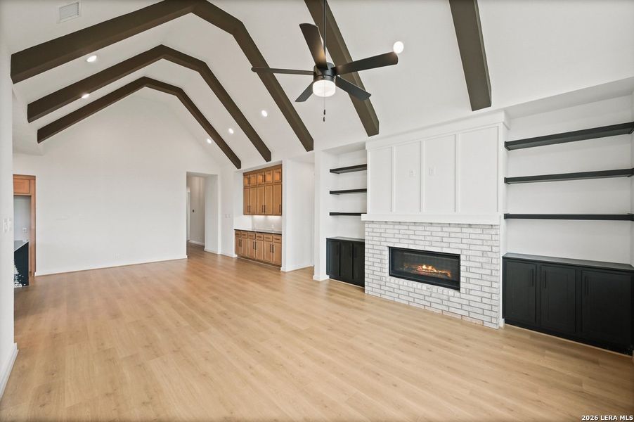 Spacious, unfurnished interior of a new home in The Crossvine, Schertz (Image 17).