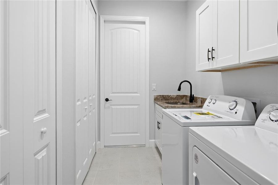 Furnished interior view inside a new home in , Englewood (Image 10).