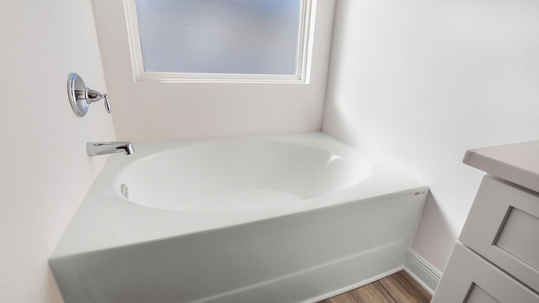 Representative interior finishes for a home built from the Oakley by D.R. Horton in Holley Grove at Peach Creek, Santa Rosa Beach (Image 12). Representative interior finishes for a home built from the Oakley by D.R. Horton in Holley Grove at Peach Creek, Santa Rosa Beach (Image 12).