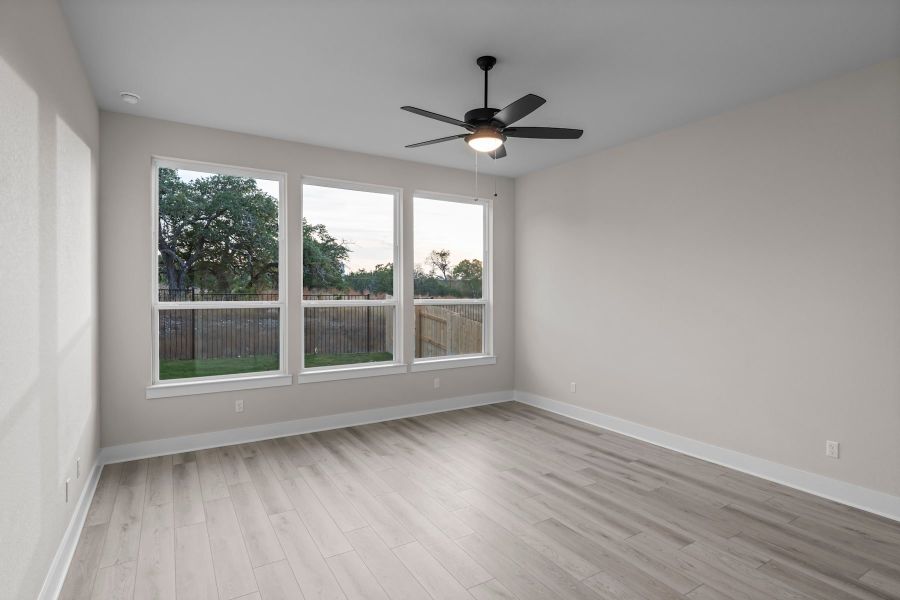 Spacious, unfurnished interior of a new home in Lariat, Liberty Hill (Image 24).