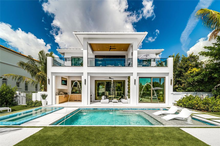 Exterior details and patio area of a home in , Ocean Ridge (Image 4).