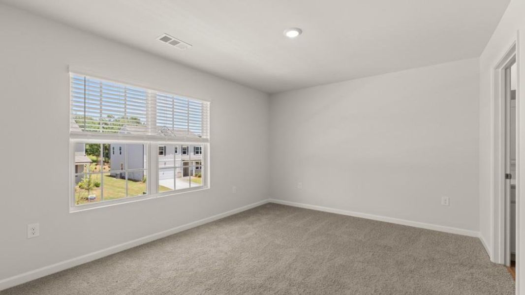 Spacious, unfurnished interior of a new home in Grandview at Lanier, Dawsonville (Image 26).