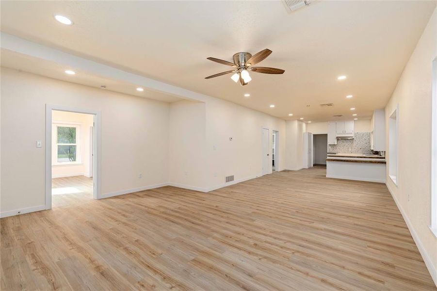 Spacious, unfurnished interior of a new home in , Coleman (Image 27).
