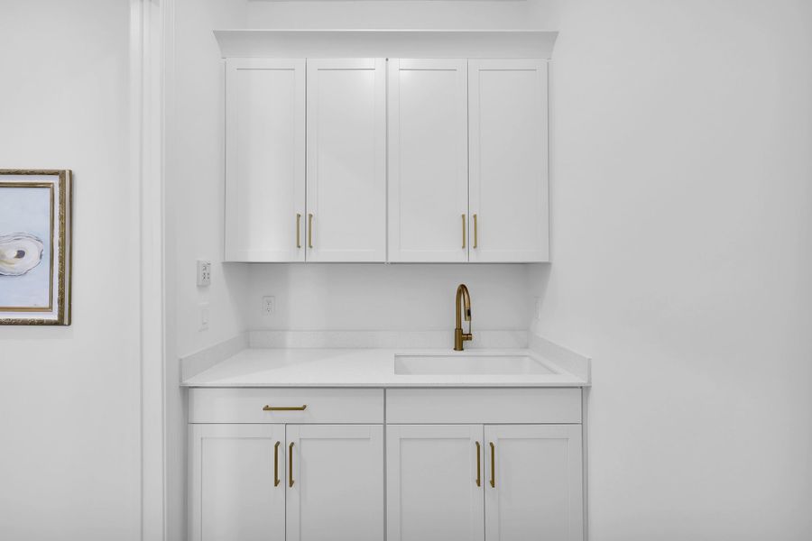 Representative interior finishes for a home built from the Sawyer by Riverside Homes in Mariposa at EverRange, Jacksonville (Image 24).