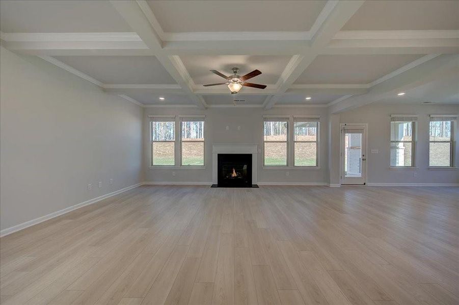 Spacious, unfurnished interior of a new home in Riverbend Overlook, Fayetteville (Image 31).