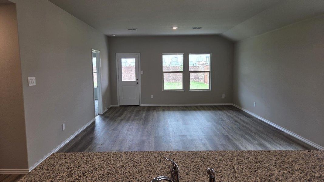 Spacious, unfurnished interior of a new home in Rosewood at Beltmill, Fort Worth (Image 7).
