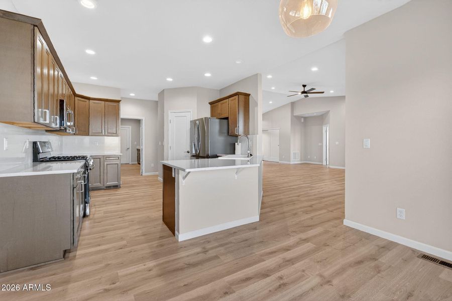 22-web-or-mls-2108-lakewood-dr 22-web-or-mls-2108-lakewood-dr