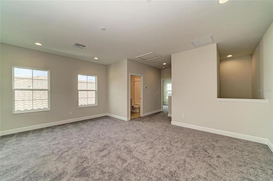 Spacious, unfurnished interior of a new home in Hawkstone, Lithia (Image 30).