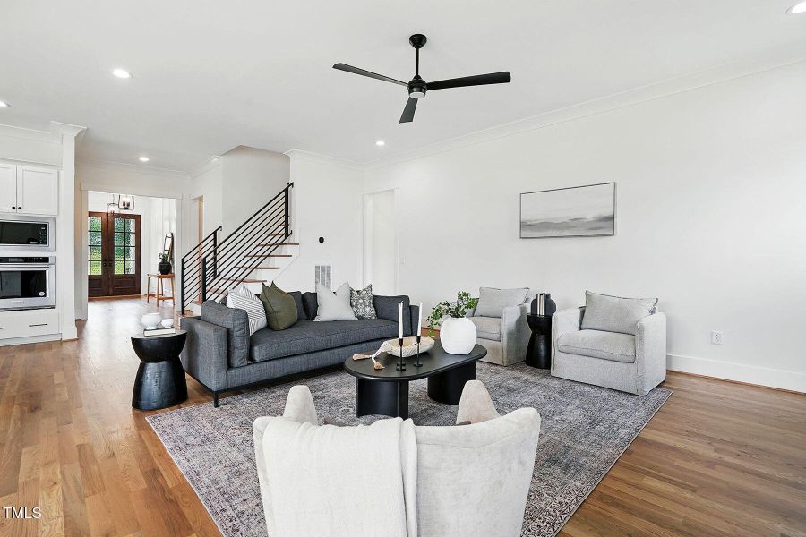 44-web-or-mls-Photo_014 (2) 44-web-or-mls-Photo_014 (2)