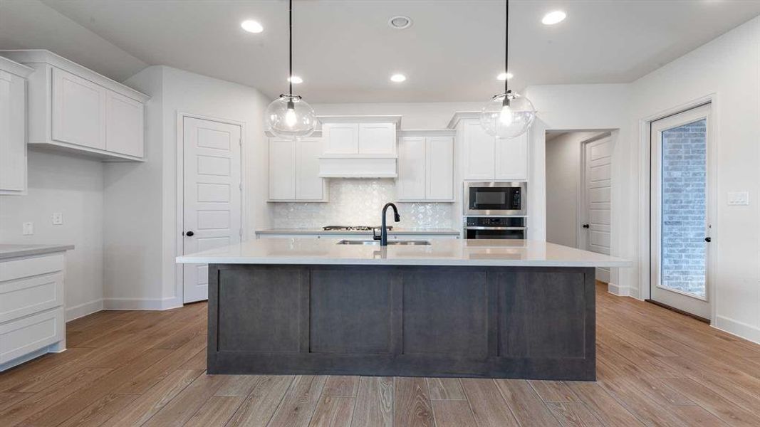 Furnished interior view inside a new home in The Parks At Wilson Creek 40', Celina (Image 11). Furnished interior view inside a new home in The Parks At Wilson Creek 40', Celina (Image 11).