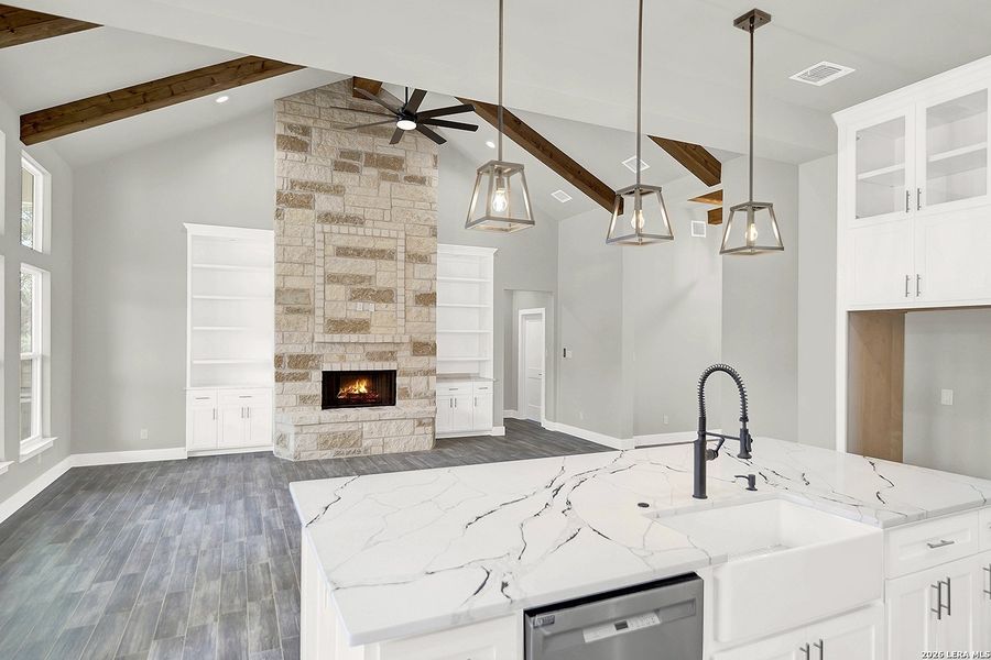 Furnished interior view inside a new home in , La Vernia (Image 8).