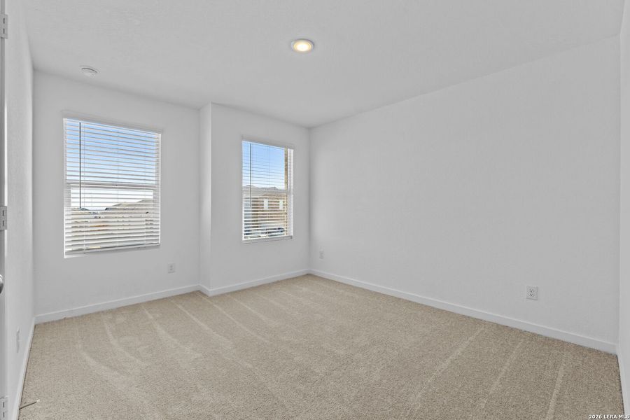 Spacious, unfurnished interior of a new home in Grace Valley, Marion (Image 30).