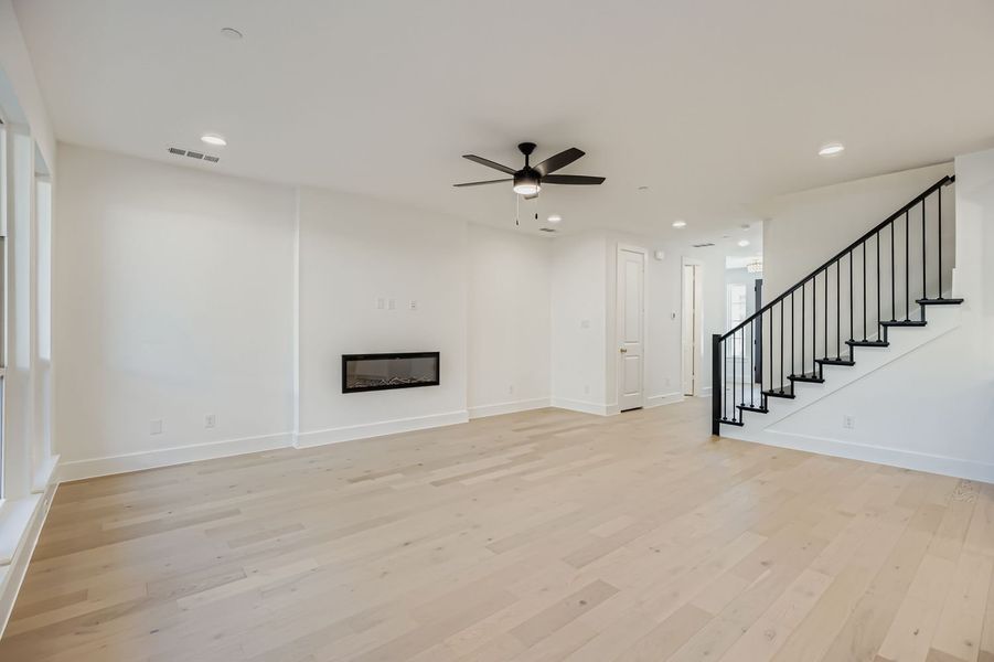 Spacious, unfurnished interior of a new home in Castle Hills Northpointe - Townhomes, Carrollton (Image 17). Spacious, unfurnished interior of a new home in Castle Hills Northpointe - Townhomes, Carrollton (Image 17).