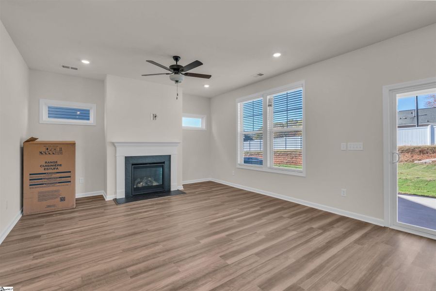 Spacious, unfurnished interior of a new home in Halton Oaks, Spartanburg (Image 12).