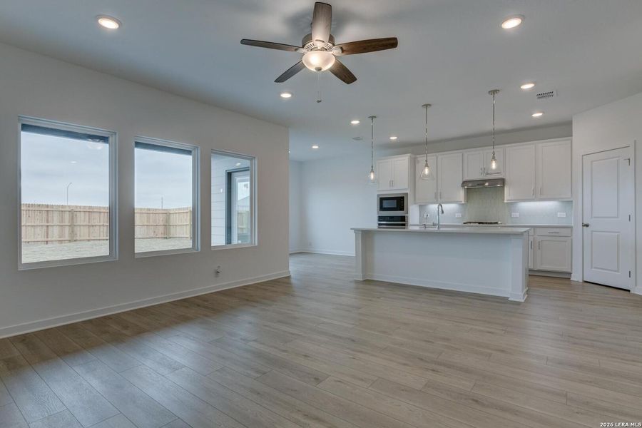 Spacious, unfurnished interior of a new home in Cordova Trails, Seguin (Image 23).