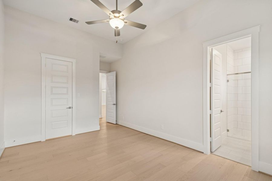 Spacious, unfurnished interior of a new home in Briarley, Montgomery (Image 22).